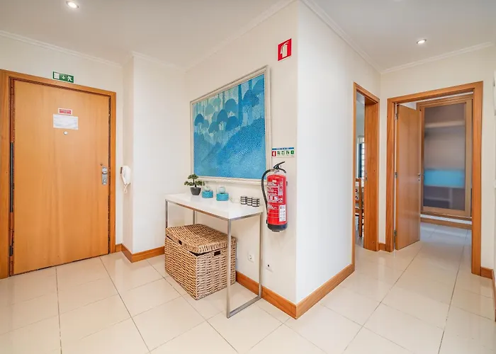 Apartment Wave House